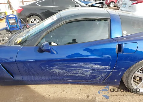 2005 Chevrolet Corvette из США, поврежденный, VIN 1G1YY24U955132830